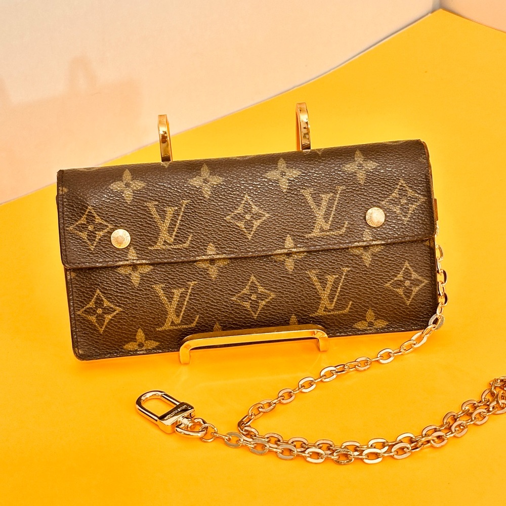 Louis Vuitton Brown Monogram Clutch wallet with chain - Picture 13 of 15
